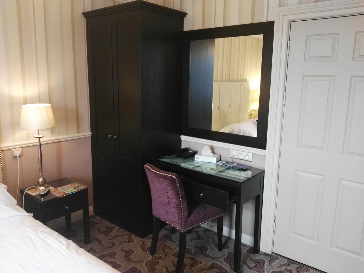 Naas Court Hotel Eksteriør bilde